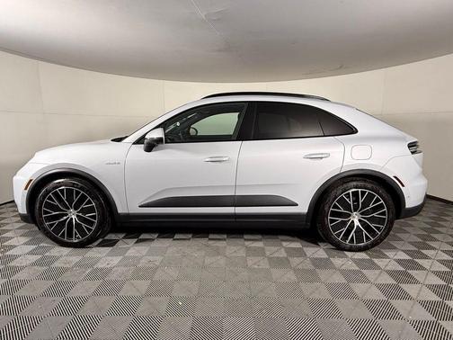 2024 Porsche Macan 4