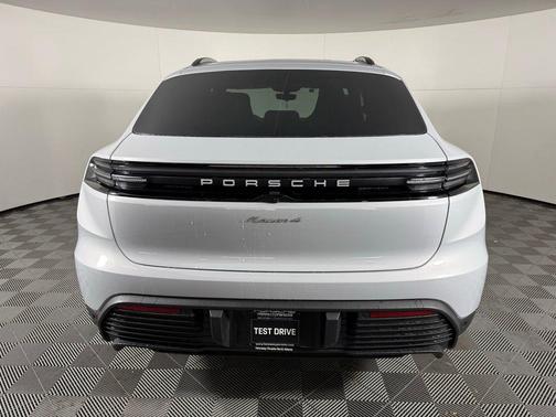 2024 Porsche Macan 4
