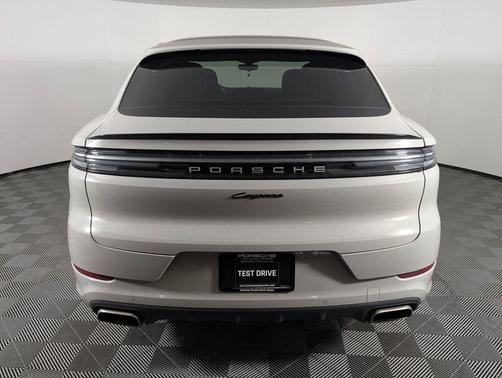 Chalk 2024 Porsche Cayenne Cayenne E-Hybrid