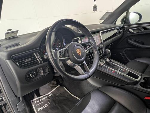 2020 Porsche Macan 2.0T