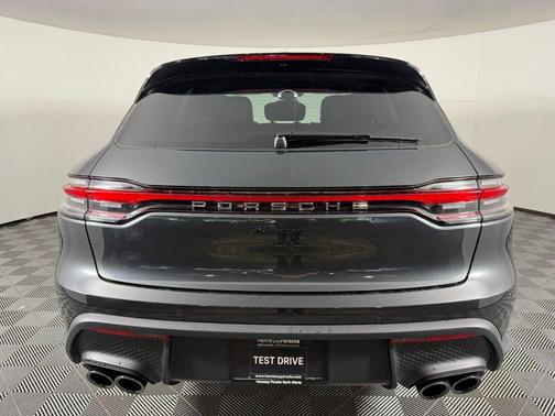 2025 Porsche Macan