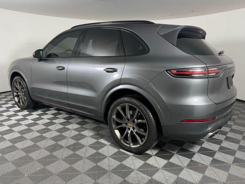 2022 Porsche Cayenne Cayenne