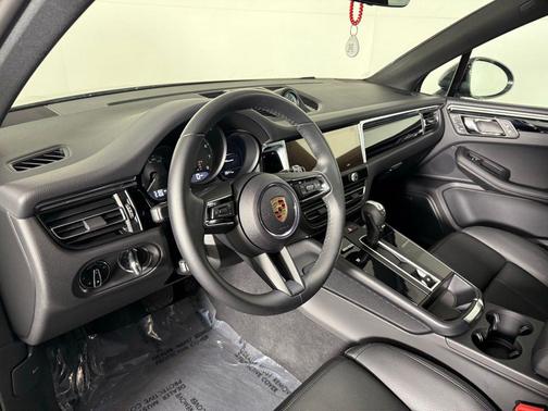 Volcano Grey Metallic 2025 Porsche Macan Macan T