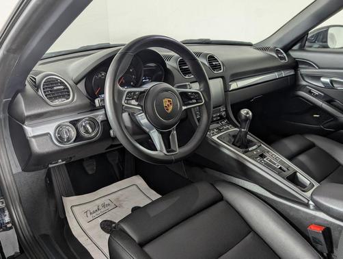 2023 Porsche 718 Boxster T