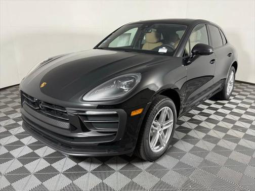 2025 Porsche Macan Base