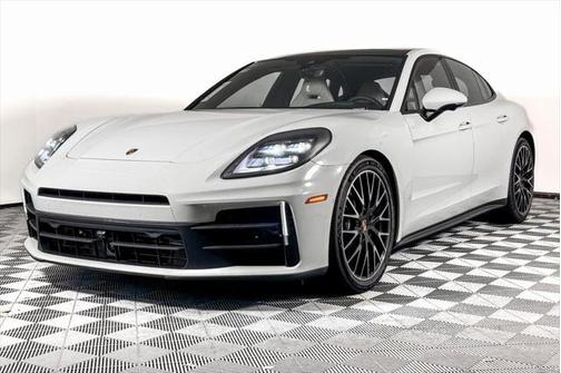 2024 Porsche Panamera 4