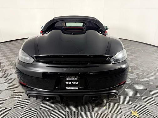 2025 Porsche 718 Spyder RS