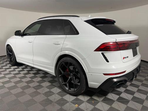 2025 Audi RS Q8 4.0T