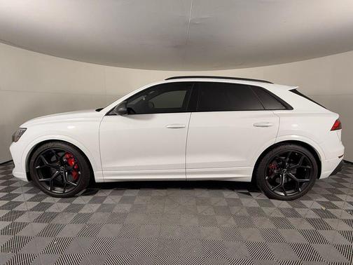 2025 Audi RS Q8 4.0T