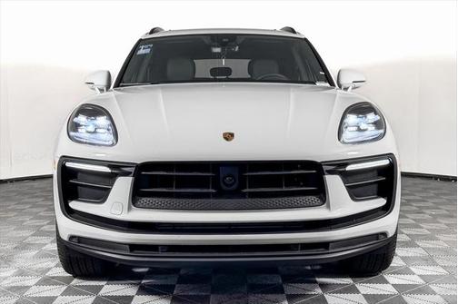 2024 Porsche Macan Base