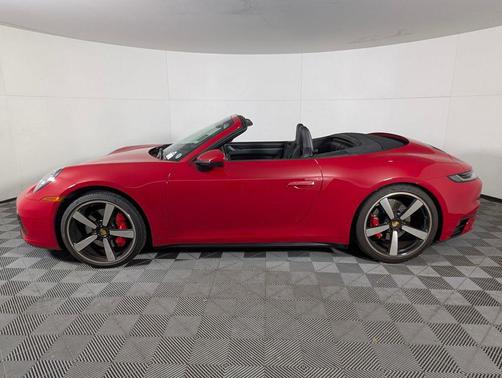 2023 Porsche 911 Carrera 4S Cabriolet