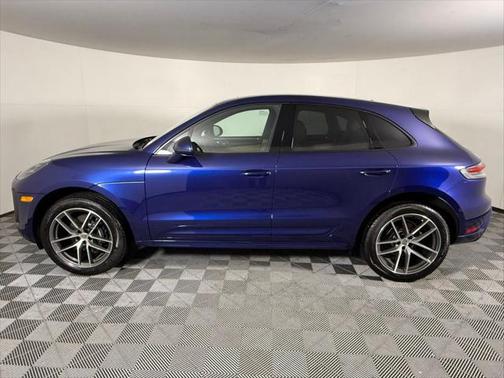 2024 Porsche Macan Base