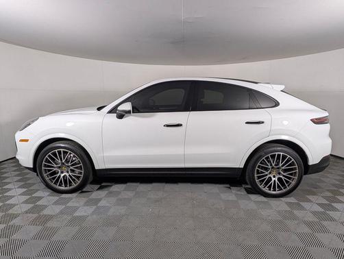 White 2023 Porsche Cayenne Platinum Edition