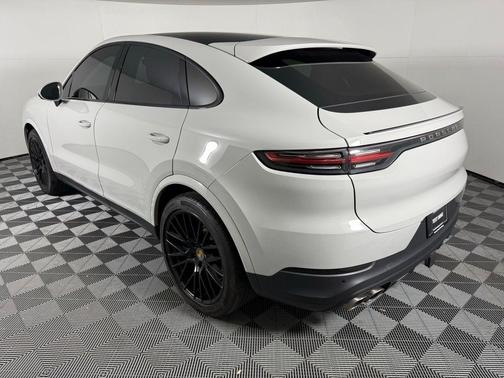 2022 Porsche Cayenne S