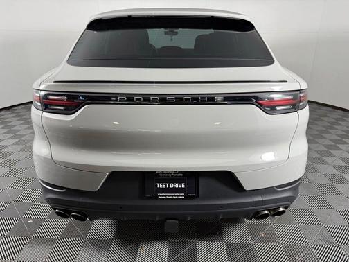 2022 Porsche Cayenne S