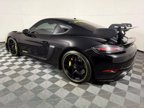 2024 Porsche 718 Cayman GT4 RS