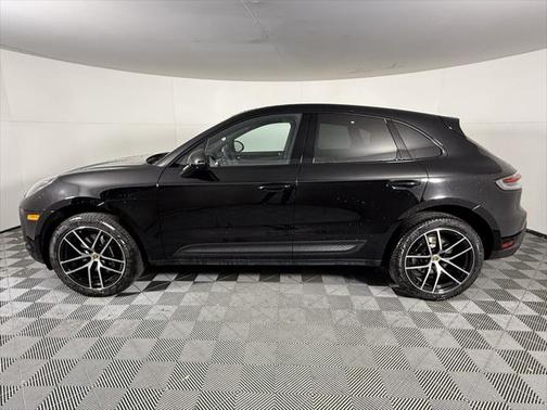 2024 Porsche Macan Base