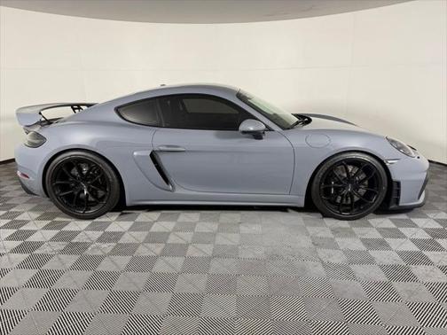 2023 Porsche 718 Cayman GT4
