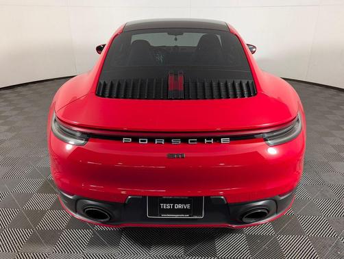 2022 Porsche 911 Carrera