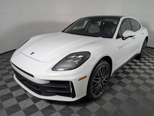 2026 Porsche Panamera 4 E-Hybrid