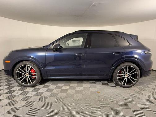 2026 Porsche Cayenne GTS