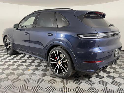 2026 Porsche Cayenne GTS