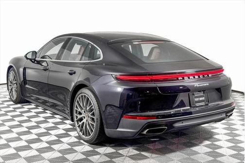 2024 Porsche Panamera 4
