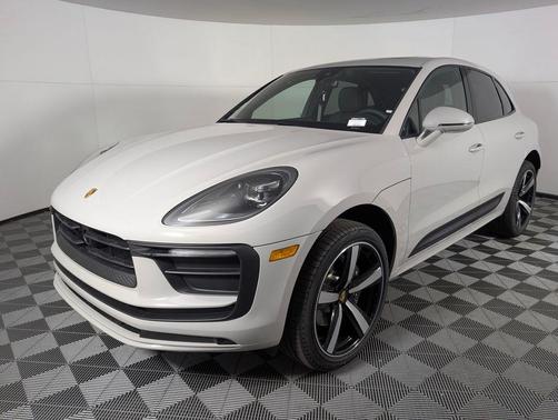 2026 Porsche Macan 