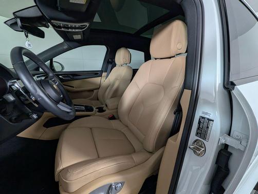 2025 Porsche Macan 2.0T