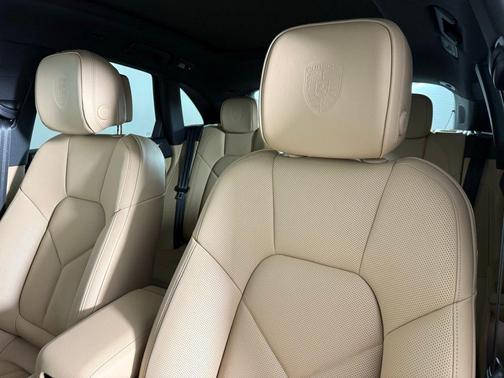 2025 Porsche Macan 2.0T