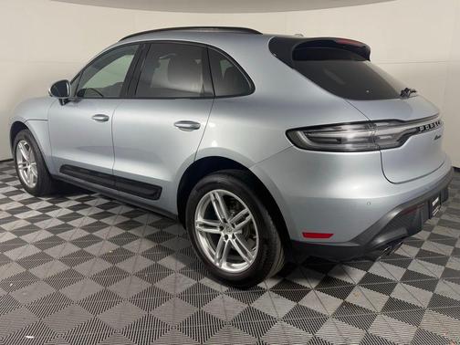 2025 Porsche Macan 2.0T