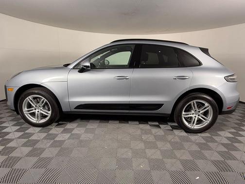 2025 Porsche Macan 2.0T