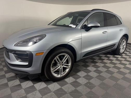 2025 Porsche Macan 2.0T