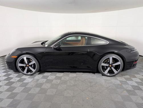 2026 Porsche 911 Carrera