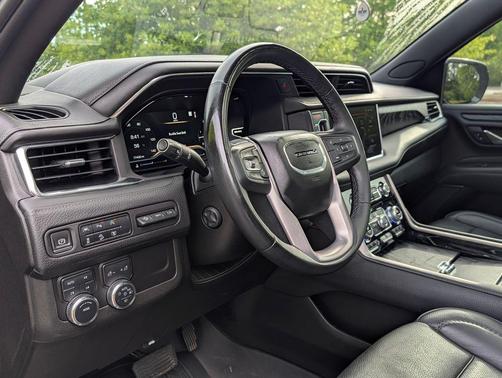 Onyx Black 2023 GMC Yukon XL Denali