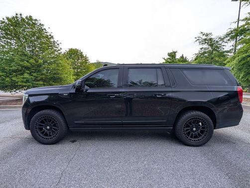 Onyx Black 2023 GMC Yukon XL Denali