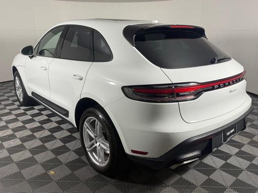2025 Porsche Macan 2.0T