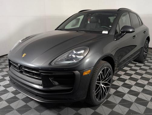 2026 Porsche Macan 