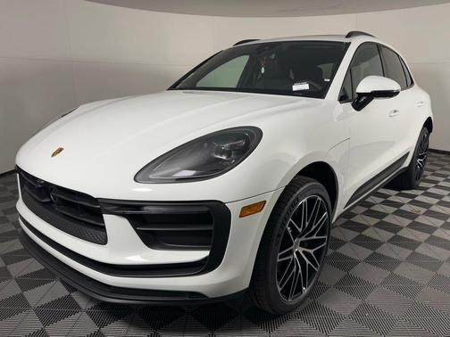 2026 Porsche Macan 