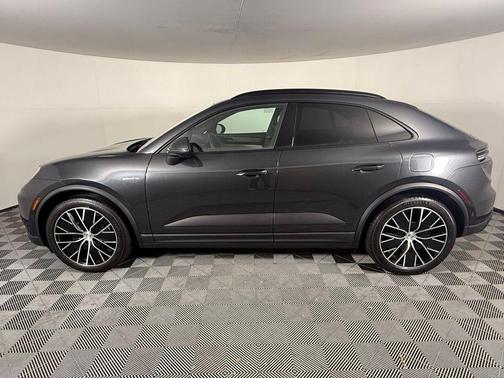 2024 Porsche Macan 4
