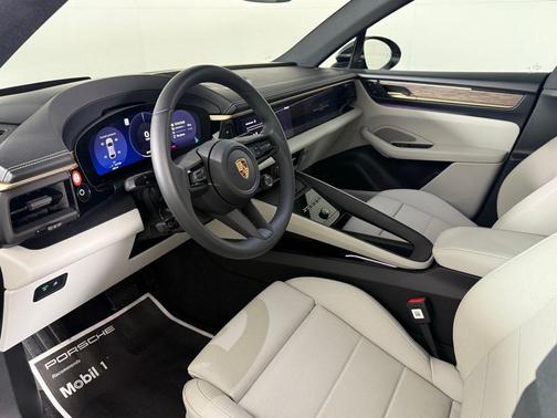 2024 Porsche Macan 4