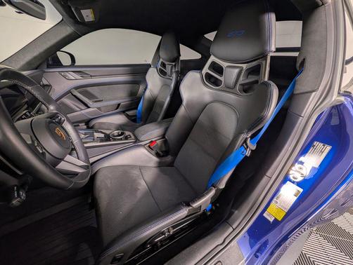 Gentian Blue Metallic 2022 Porsche 911 GT3