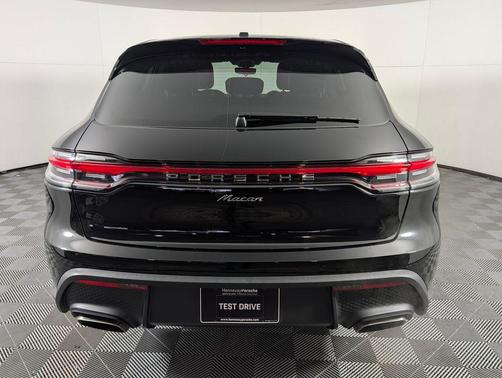 2023 Porsche Macan 2.0T