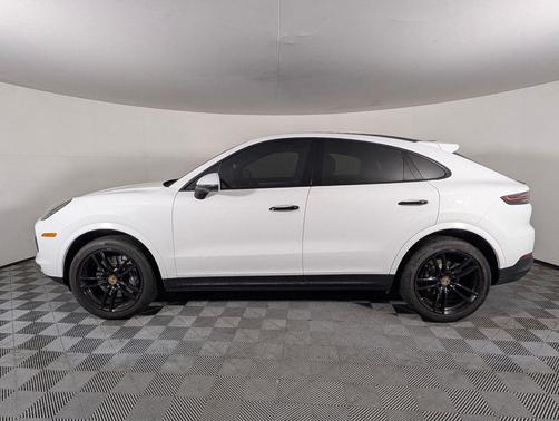 White 2023 Porsche Cayenne Platinum Edition
