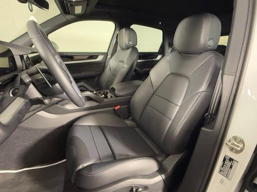 2025 Porsche Cayenne Cayenne
