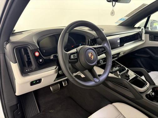 2025 Porsche Cayenne E-Hybrid S