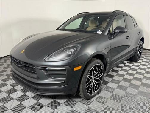 2025 Porsche Macan Base