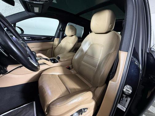 2019 Porsche Cayenne Cayenne