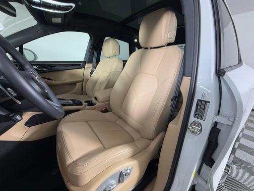 2025 Porsche Macan 2.0T