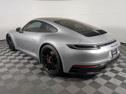 2024 Porsche 911 Carrera GTS